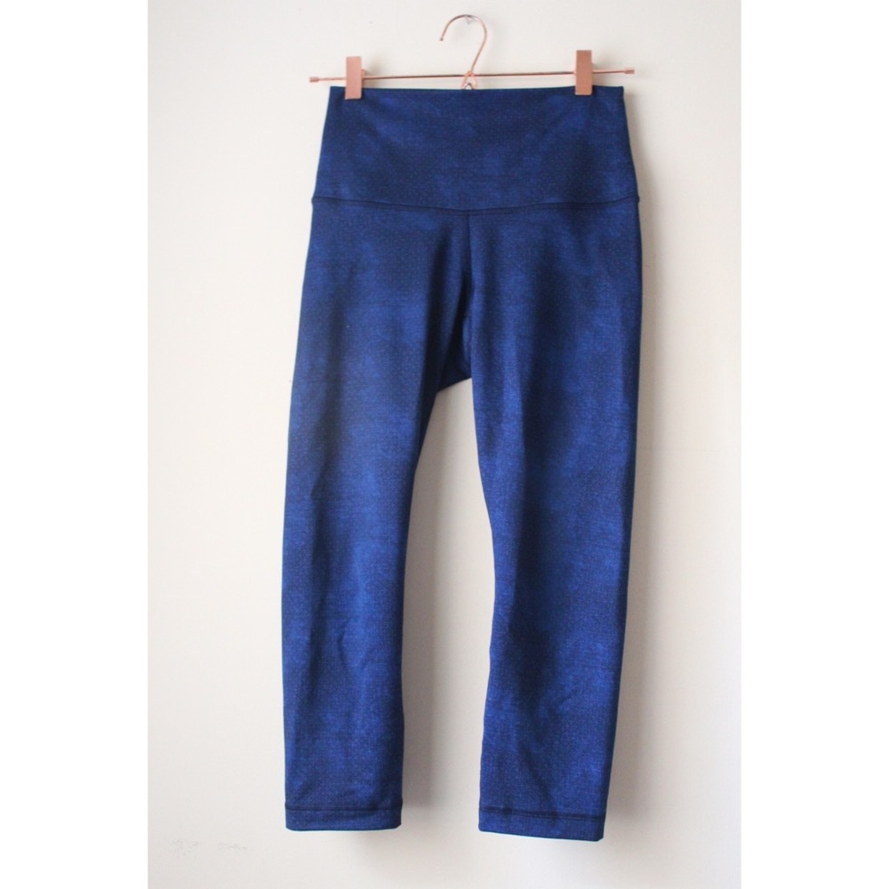 Lululemon Wunder Under Crop - Picture 3 of 11